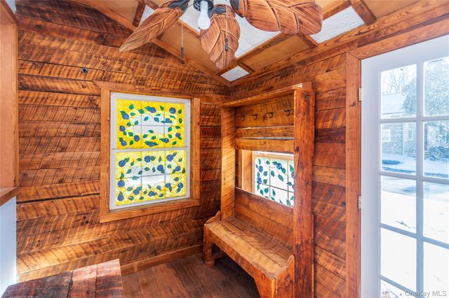 21 Harvey Street, Hyde Park, NY 12538