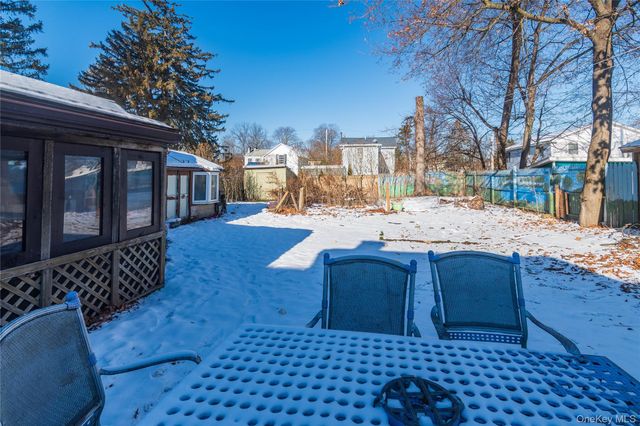 21 Harvey Street, Hyde Park, NY 12538