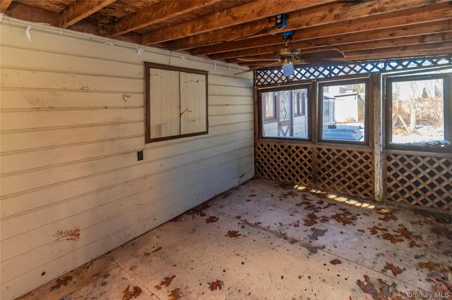 21 Harvey Street, Hyde Park, NY 12538