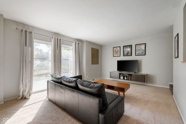 1325 Alimingo Drive, Indianapolis, IN 46260