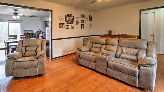 129 Bagsby Hill Ln, Dover, TN 37058