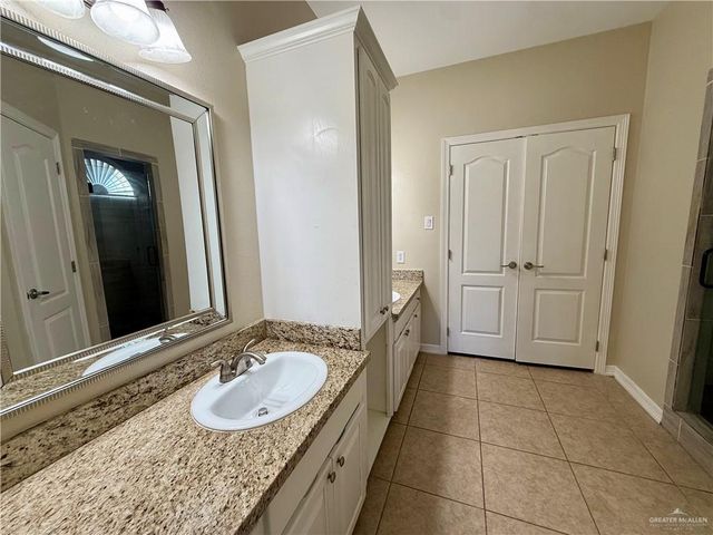 1200 W Park Drive, Pharr, TX 78577