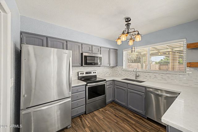 4831 S ROBERTS Road, Tempe, AZ 85282