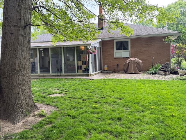 4291 Brendan Lane, North Olmsted, OH 44070