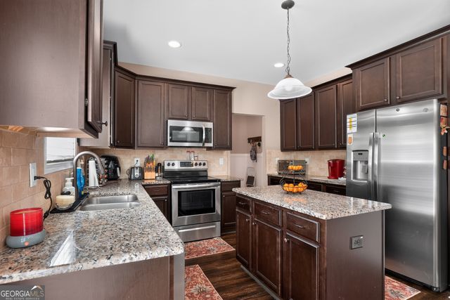 312 Conway Court, Mcdonough, GA 30252
