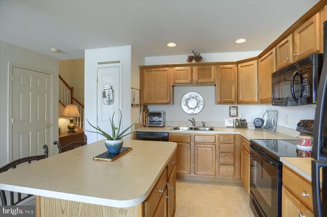 6133 TERRY DAVIS CT, Harrisburg, PA 17111