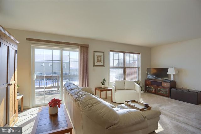 6133 TERRY DAVIS CT, Harrisburg, PA 17111