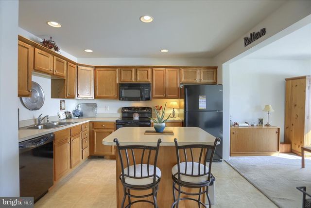 6133 TERRY DAVIS CT, Harrisburg, PA 17111