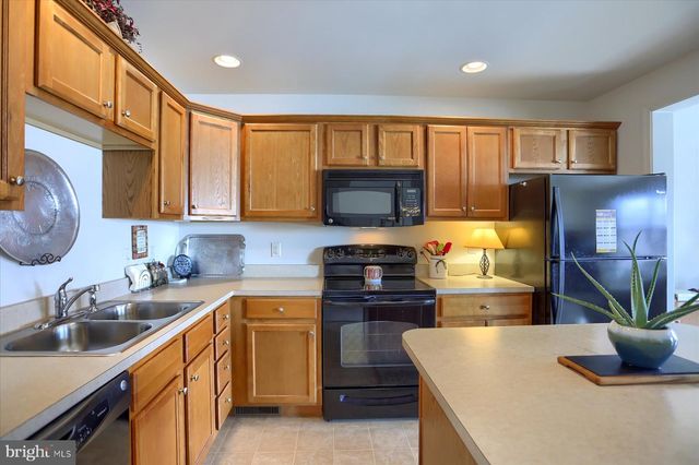 6133 TERRY DAVIS CT, Harrisburg, PA 17111