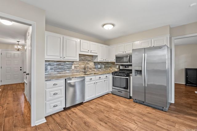 2 Forest Maple Court, Little Rock, AR 72223