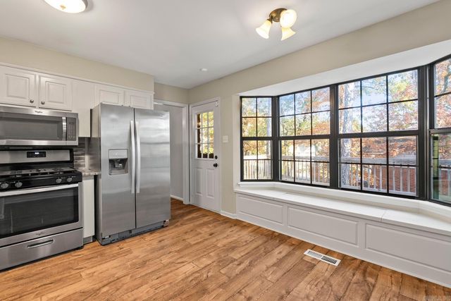 2 Forest Maple Court, Little Rock, AR 72223