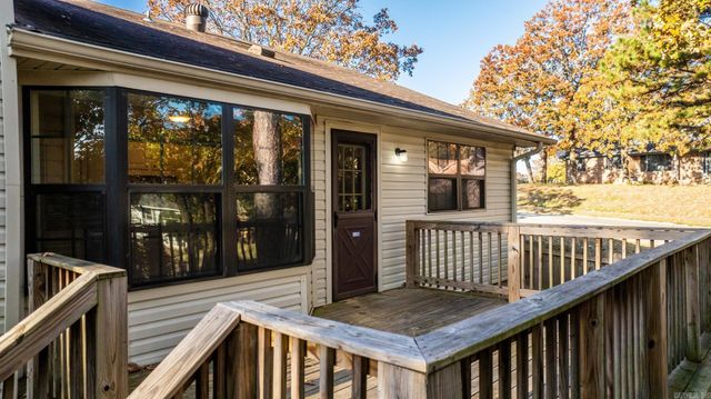 2 Forest Maple Court, Little Rock, AR 72223