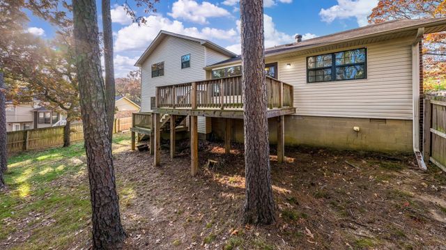 2 Forest Maple Court, Little Rock, AR 72223