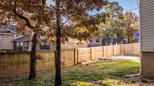 2 Forest Maple Court, Little Rock, AR 72223