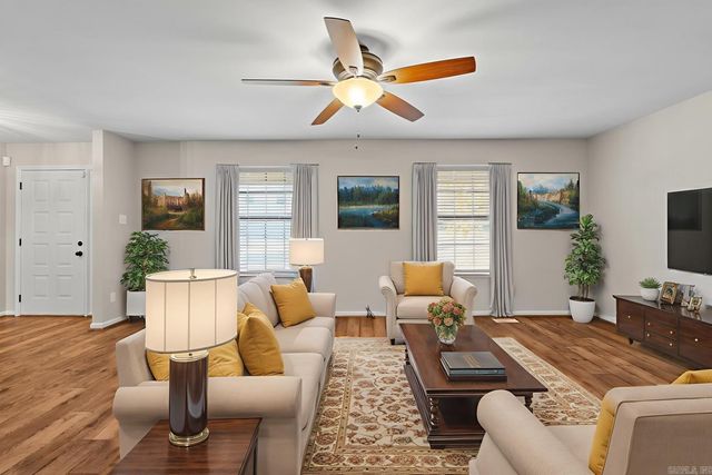 2 Forest Maple Court, Little Rock, AR 72223