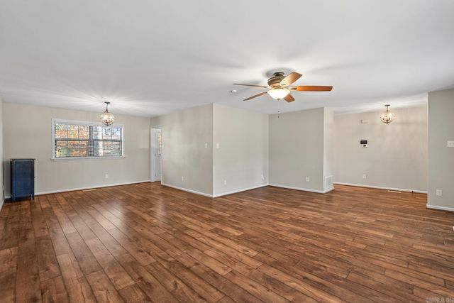 2 Forest Maple Court, Little Rock, AR 72223