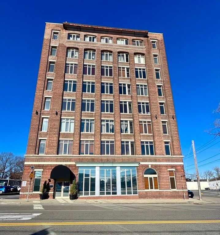 146 Court Street 408, Brockton, MA 02302