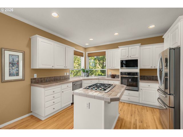 9625 Nw FLEISCHNER St, Portland, OR 97229