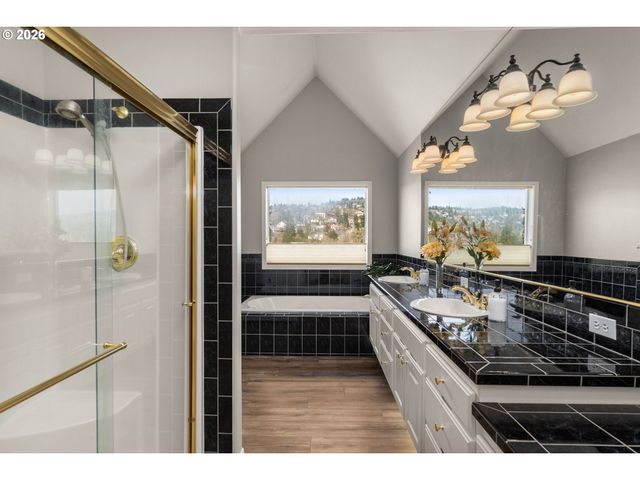 9625 Nw FLEISCHNER St, Portland, OR 97229