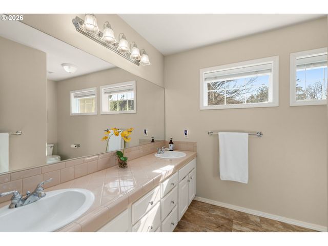 9625 Nw FLEISCHNER St, Portland, OR 97229