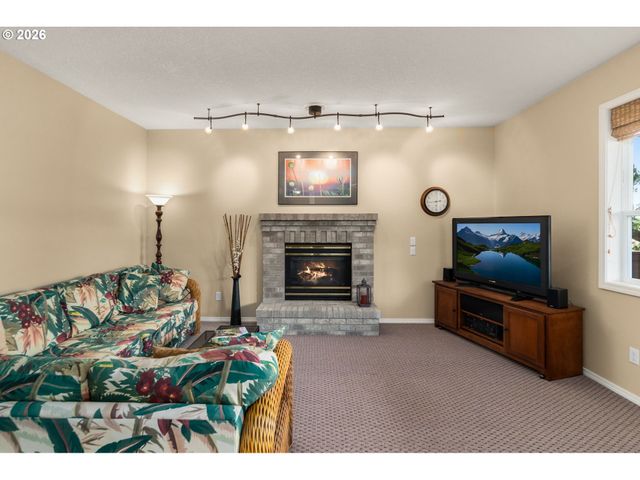 9625 Nw FLEISCHNER St, Portland, OR 97229