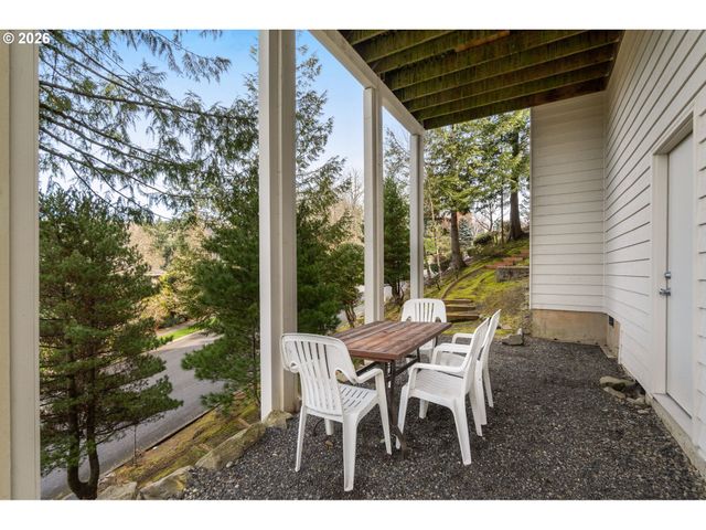 9625 Nw FLEISCHNER St, Portland, OR 97229