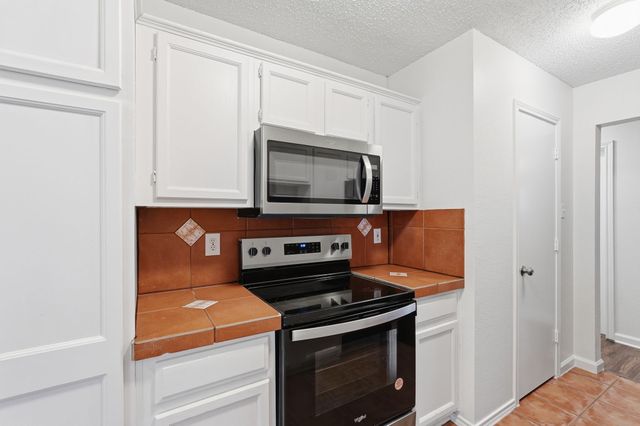 2910 Chisholm Trail, Corinth, TX 76210