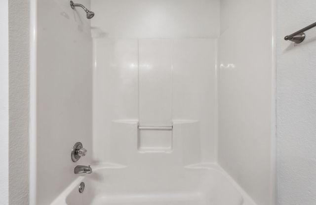 2910 Chisholm Trail, Corinth, TX 76210