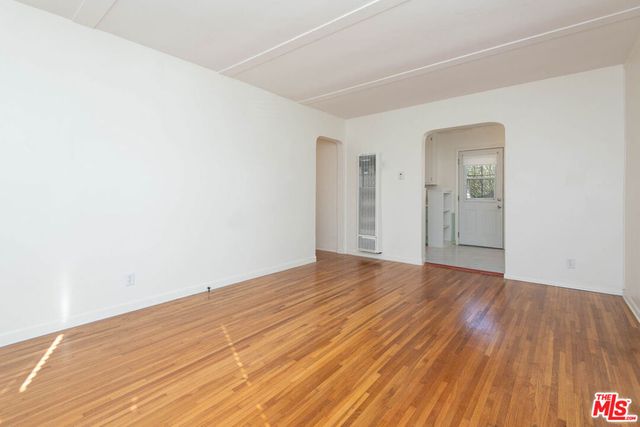 2594 Amherst Ave, Los Angeles, CA 90405