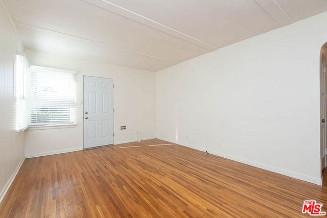 2594 Amherst Ave, Los Angeles, CA 90405