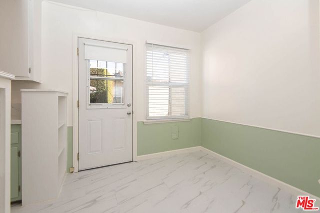 2594 Amherst Ave, Los Angeles, CA 90405