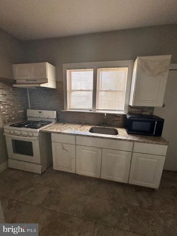 1239 JACKSON ST, Camden, NJ 08104