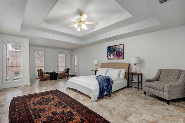 2706 N Skyview Lane, Ozark, MO 65721