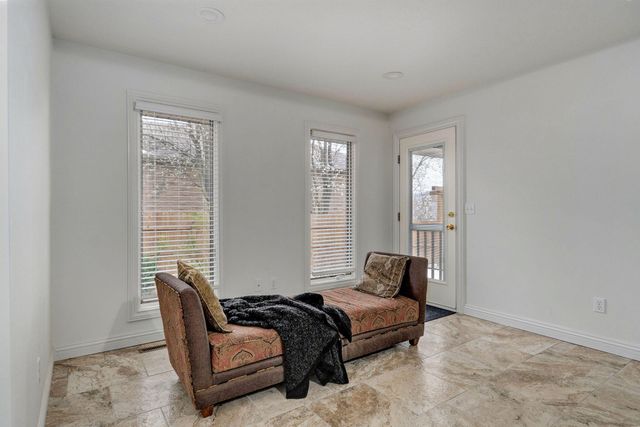 2706 N Skyview Lane, Ozark, MO 65721