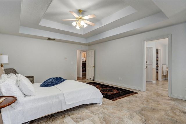 2706 N Skyview Lane, Ozark, MO 65721