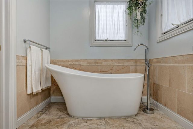 2706 N Skyview Lane, Ozark, MO 65721