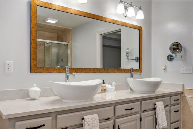 2706 N Skyview Lane, Ozark, MO 65721