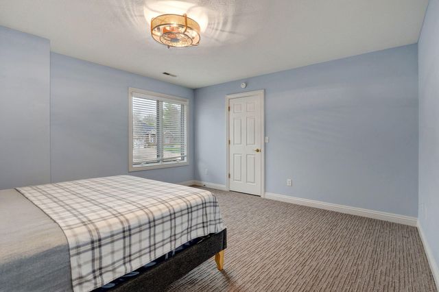 2706 N Skyview Lane, Ozark, MO 65721