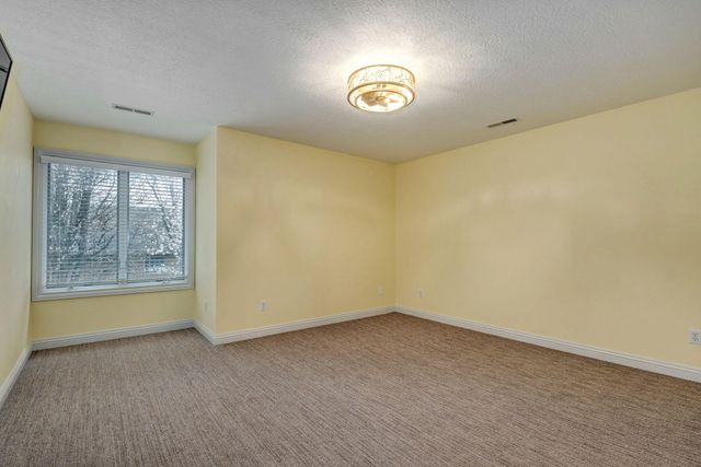 2706 N Skyview Lane, Ozark, MO 65721