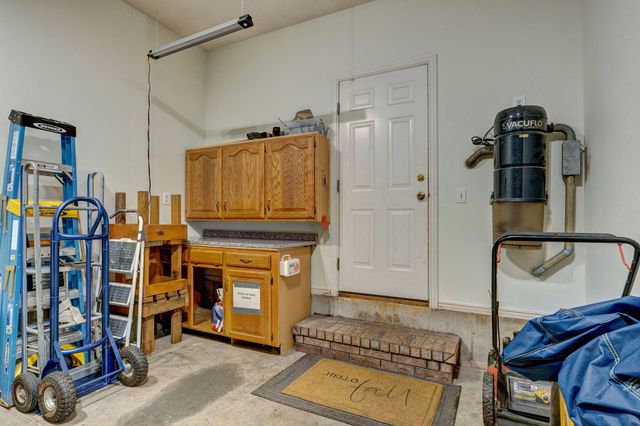 2706 N Skyview Lane, Ozark, MO 65721