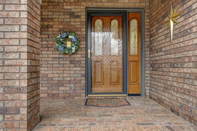 2706 N Skyview Lane, Ozark, MO 65721