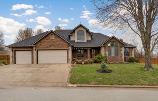 2706 N Skyview Lane, Ozark, MO 65721