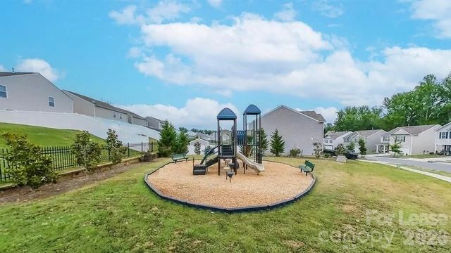 1525 Lilly Springs Place, Dallas, NC 28034