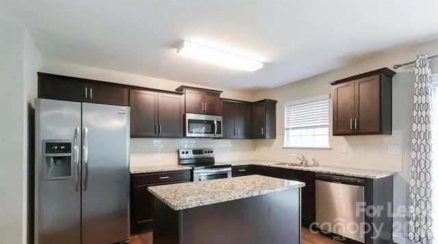 1525 Lilly Springs Place, Dallas, NC 28034
