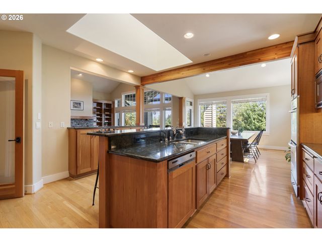 8676 Sw FAIR RIDGE Way, Portland, OR 97223