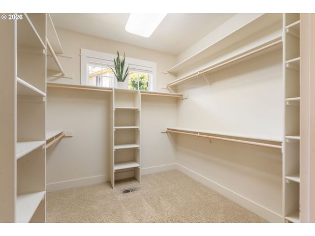 8676 Sw FAIR RIDGE Way, Portland, OR 97223