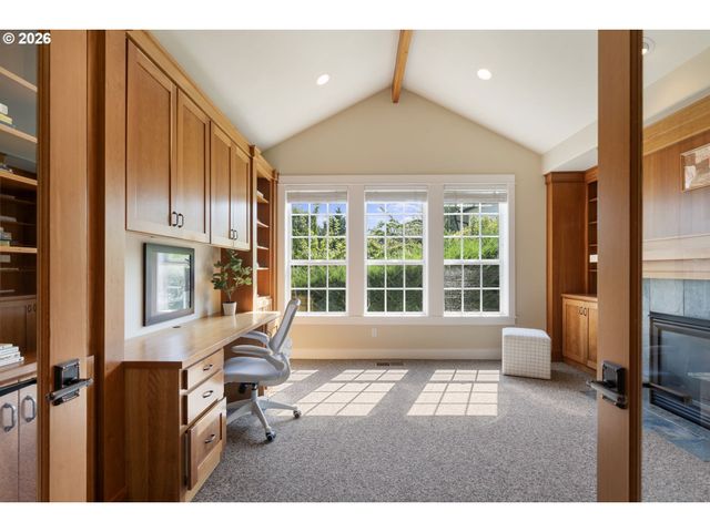 8676 Sw FAIR RIDGE Way, Portland, OR 97223