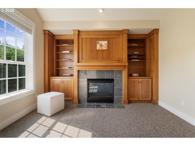 8676 Sw FAIR RIDGE Way, Portland, OR 97223