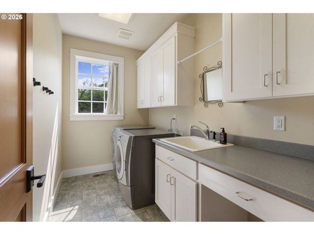 8676 Sw FAIR RIDGE Way, Portland, OR 97223
