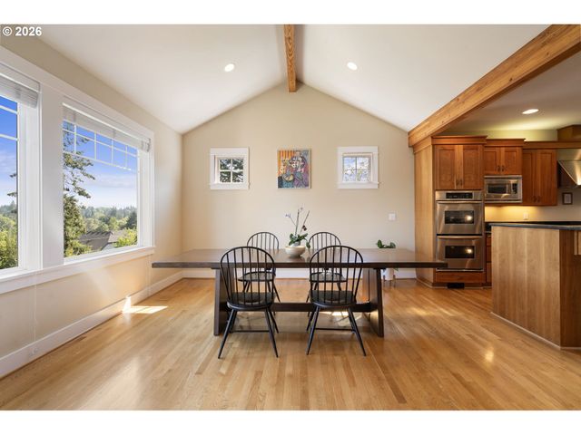 8676 Sw FAIR RIDGE Way, Portland, OR 97223